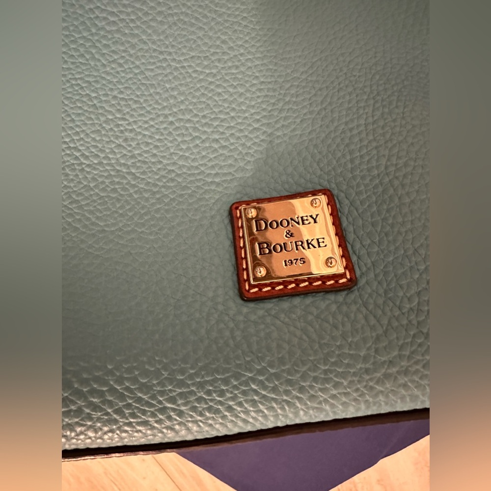 Dooney & Bourke Used! This shoulder bag, crafted,Italian pebbled leather! Used - Picture 3 of 11